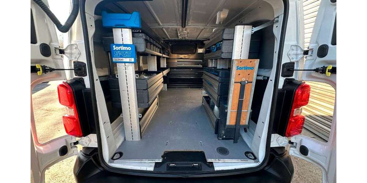 Opel Vivaro 51.951 km 18.900 &euro; Sindelfingen 71065