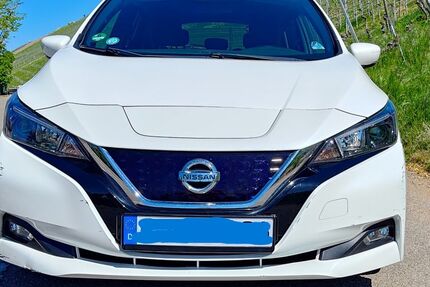 Nissan Leaf 103.000 km 9.500 &euro; Stuttgart 70184