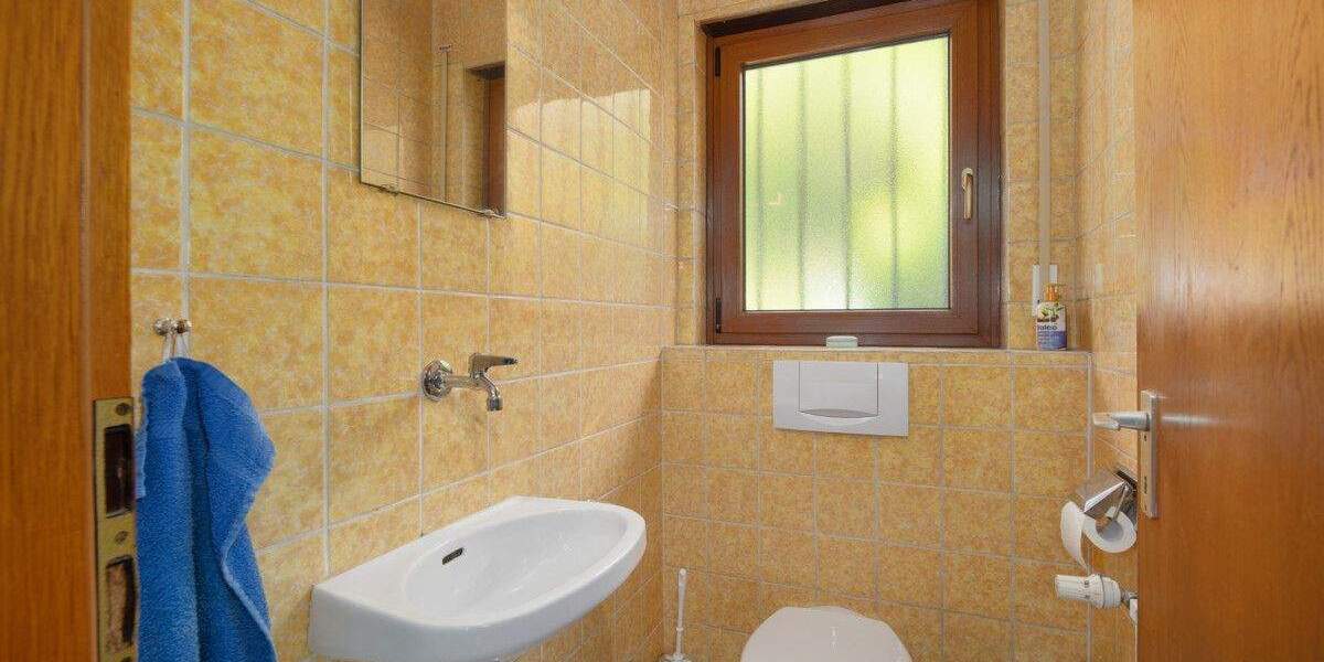 Einfamilienhaus Niefern-Öschelbronn / Niefern Niefern - 6 Zimmer, 180 m&sup2;, 560.000&euro; | Angebot:24860389