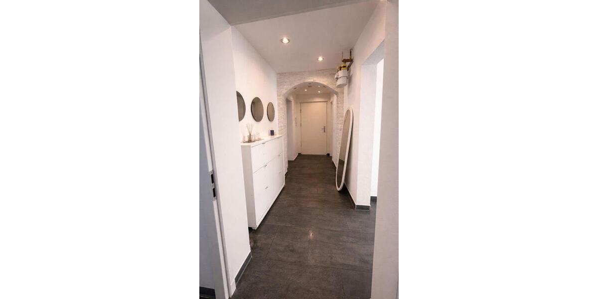 Etagenwohnung Esslingen am Neckar - 4.5 Zimmer, 87 m&sup2;, 395.000&euro; | Angebot:25933907