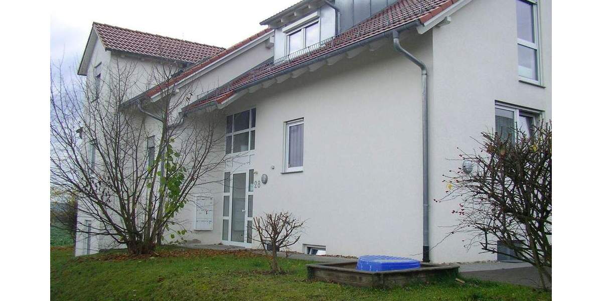 Tolle 3-Zi.-EG-Whg. mit Terrasse + EBK in ruhiger Lage in Öschelbronn 3 zimmer