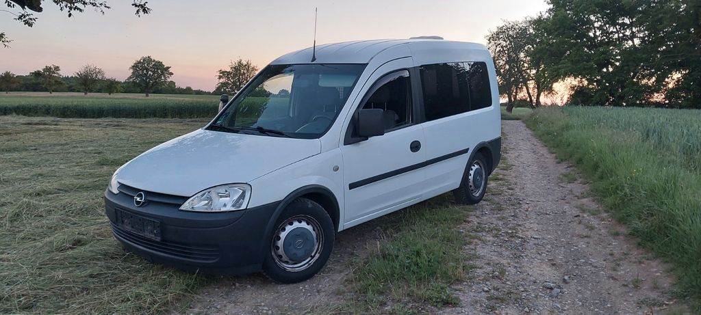 Opel Combo 131.500 km 3.700 &euro; Pforzheim 75177