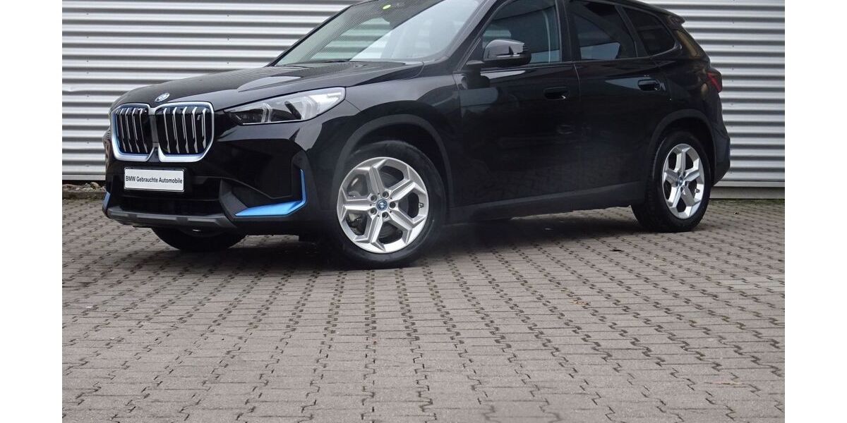 BMW iX1 16.692 km 32.184 &euro; Bietigheim-Bissingen 74321