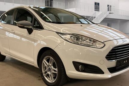 Ford Fiesta 160.545 km 3.900 € Asperg 71679