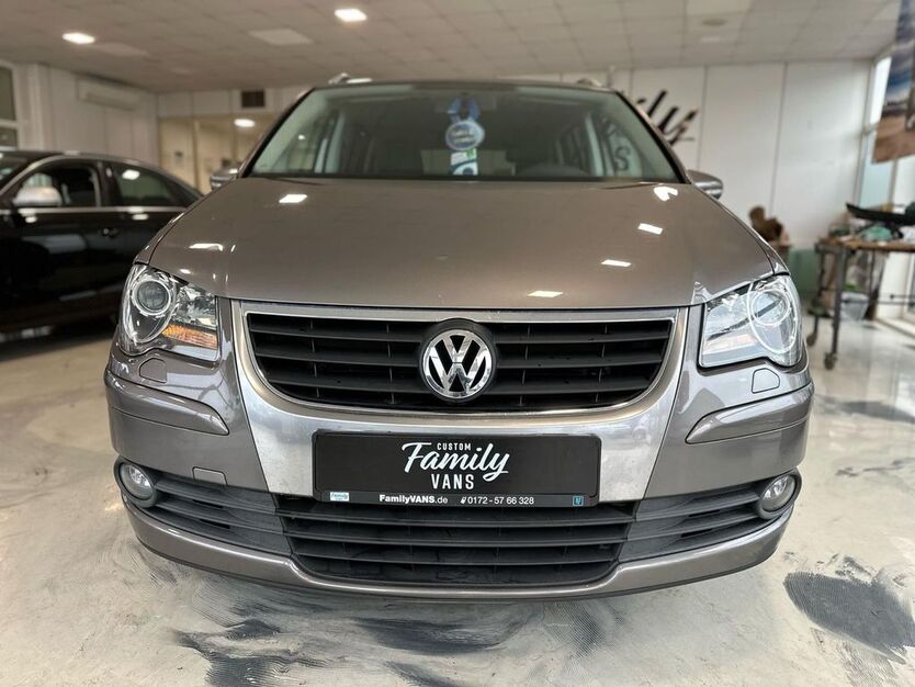 VW Touran 148.000 km 7.399 € Sindelfingen 71069