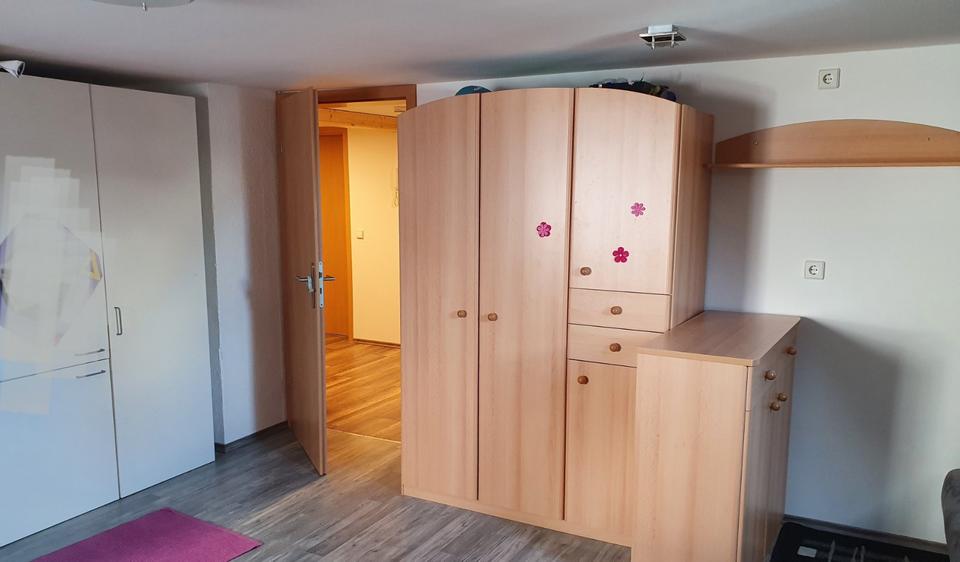 Etagenwohnung Rottenburg am Neckar - 5.5 Zimmer, 146 m&sup2;, 1.230&euro; | Angebot:23791263