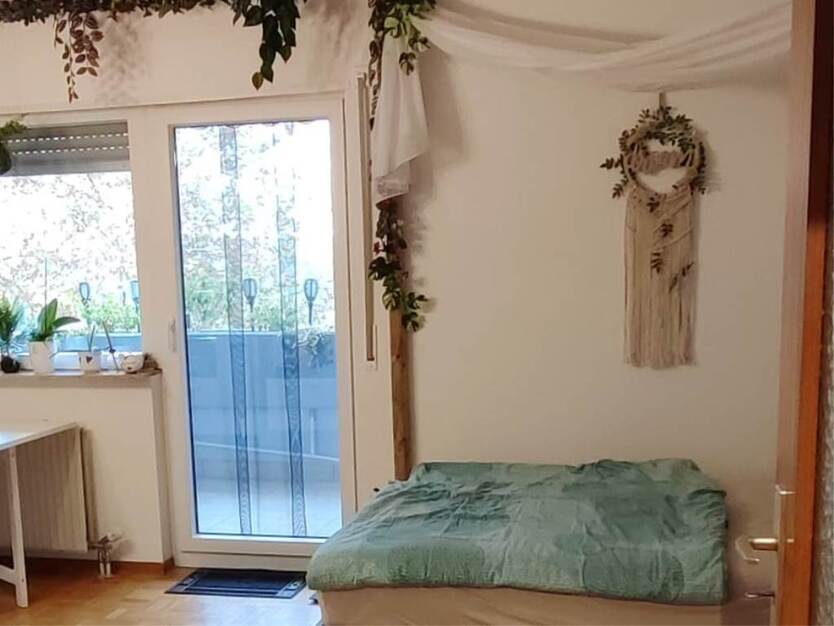 ”Gut geschnittene 1-Zi.-ETW mit Aufzug und Stellplatz in gepflegter Wohngegend von Tamm” 1 zimmer