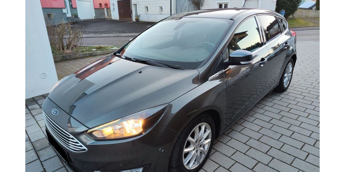 Ford Focus 79.000 km 12.900 &euro; Aichwald 73773