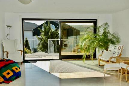 Haus Leonberg - 6 Zimmer, 199 m&sup2;, 1.750&euro; | Angebot:24248136