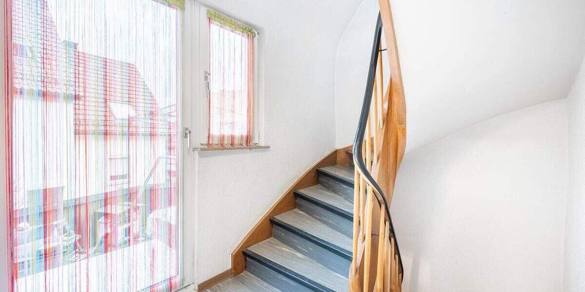 Mehrfamilienhaus, Wohnhaus Stuttgart Degerloch - 4 Zimmer, 145 m&sup2;, 599.000&euro; | Angebot:25819827