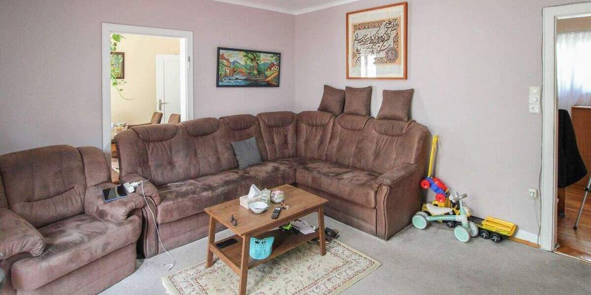 Einfamilienhaus Calw - 7 Zimmer, 180 m&sup2;, 329.000&euro; | Angebot:25911365