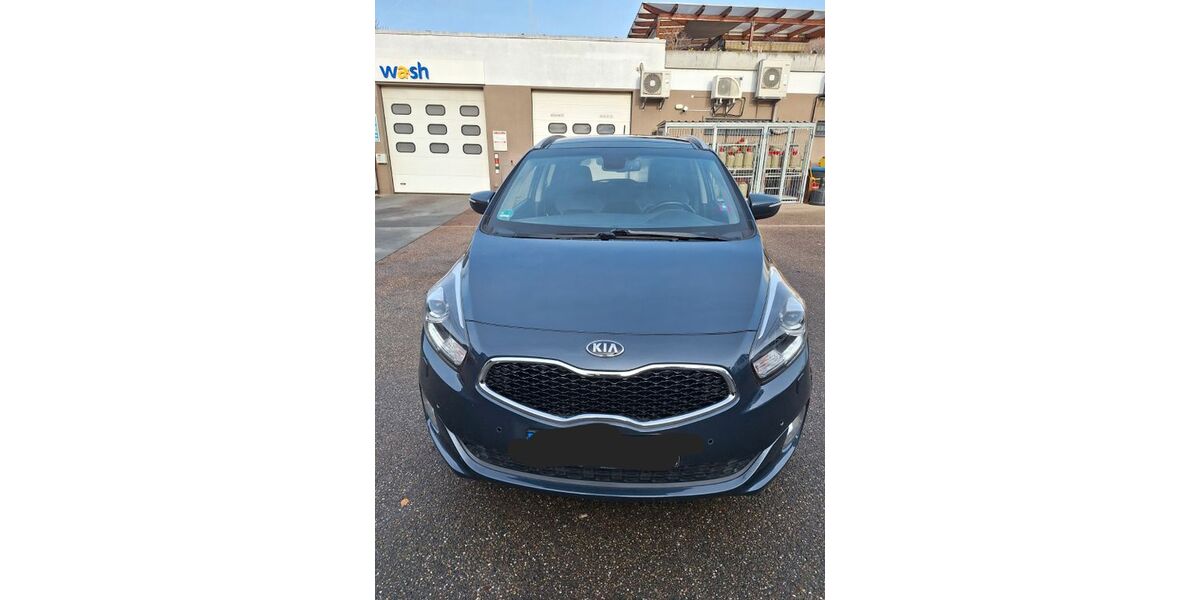 Kia Carens 176.000 km 8.490 &euro; Fellbach 70736