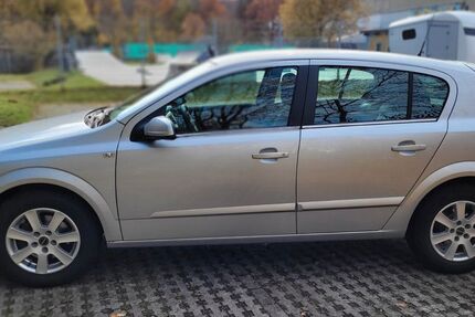 Opel Astra 211.000 km 2.400 &euro; Stuttgart 70195