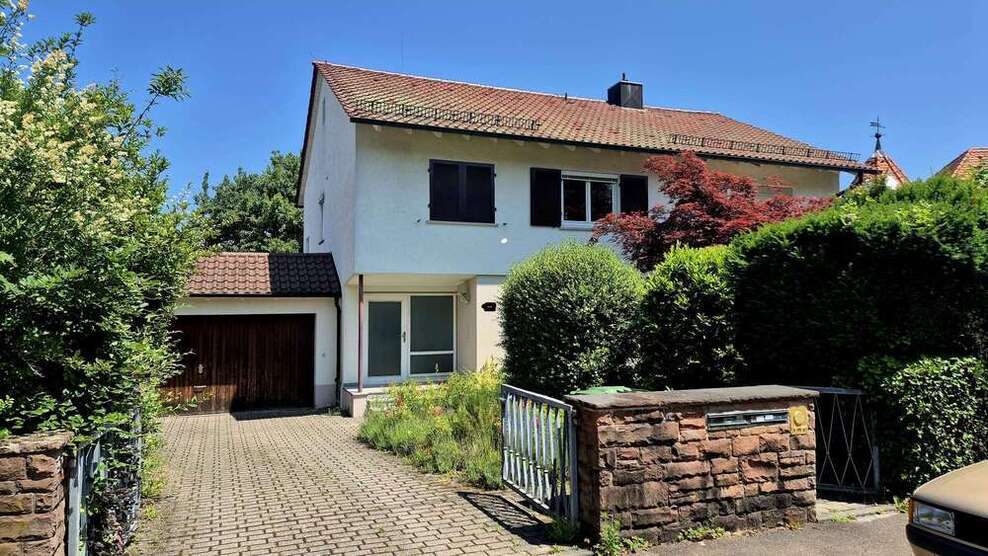 Haus zum Kaufen in Stuttgart 1.870.000 € 200 m²