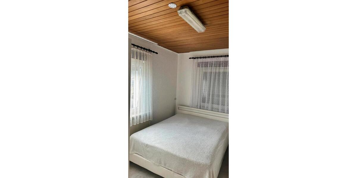 Etagenwohnung Sindelfingen - 2 Zimmer, 45 m&sup2;, 1.100&euro; | Angebot:25926145