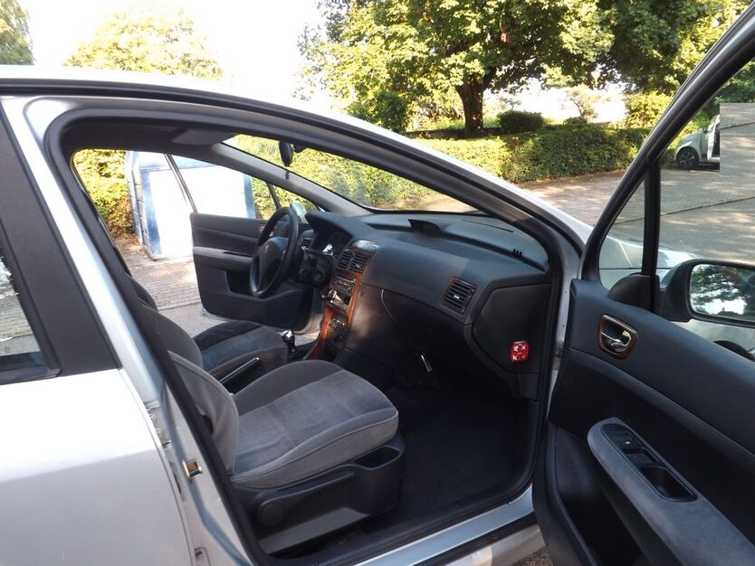 Peugeot 307 227.000 km 2.400 € Herrenberg 71083