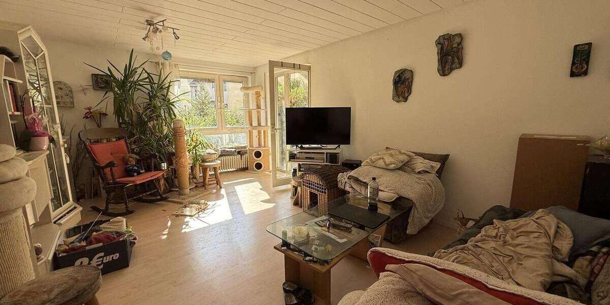 Etagenwohnung Esslingen am Neckar Brühl - 2.5 Zimmer, 71 m&sup2;, 180.000&euro; | Angebot:27588735