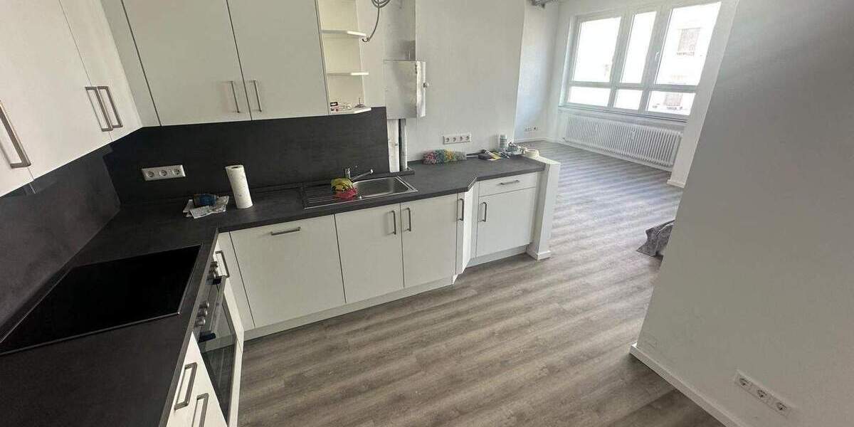 Etagenwohnung Stuttgart Ost - 3 Zimmer, 126 m&sup2;, 1.800&euro; | Angebot:25674459