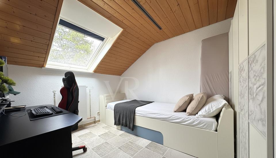 Dachgeschoßwohnung Pforzheim Büchenbronn - 4 Zimmer, 110 m&sup2;, 1.150&euro; | Angebot:26477068