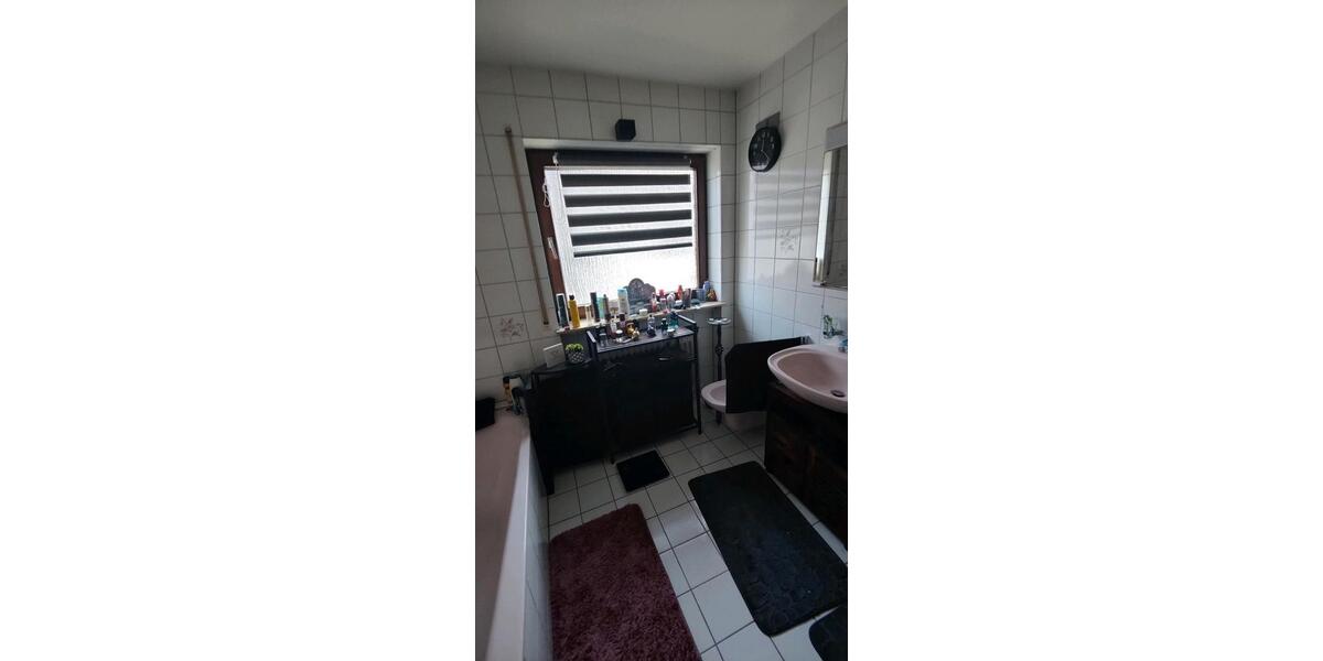 Etagenwohnung Reutlingen Sondelfingen - 3 Zimmer, 90 m&sup2;, 1.270&euro; | Angebot:27625162