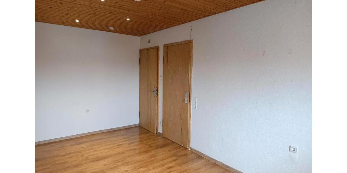 Etagenwohnung Markgröningen - 4.5 Zimmer, 110 m&sup2;, 1.280&euro; | Angebot:24811610
