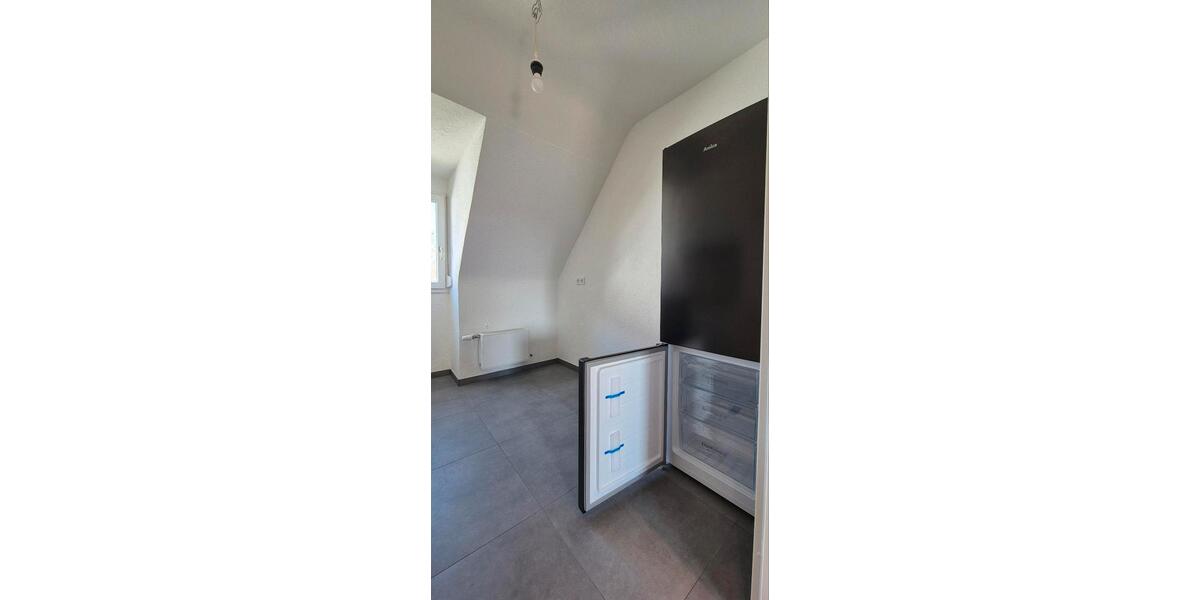 Dachgeschoßwohnung Stuttgart Mühlhausen - 3 Zimmer, 53 m&sup2;, 1.250&euro; | Angebot:25924209