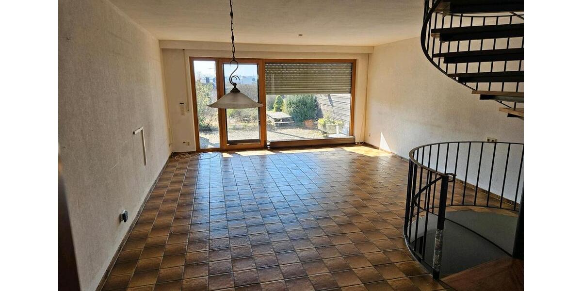 Reihenhaus Herrenberg - 5 Zimmer, 140 m&sup2;, 480.000&euro; | Angebot:25838537