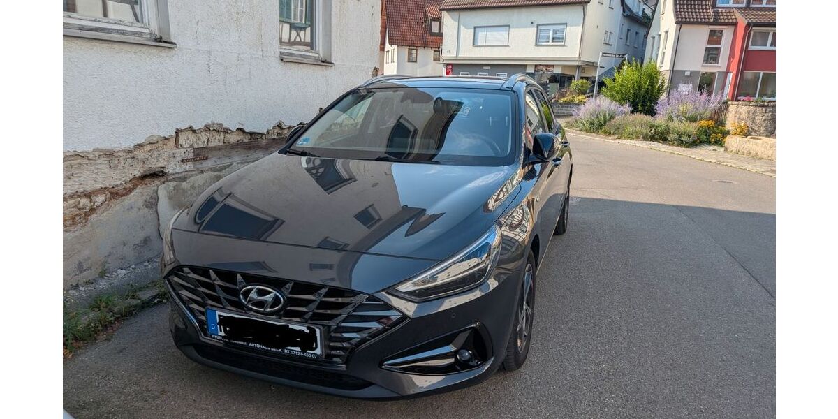 Hyundai i30 89.000 km 16.500 &euro; Reutlingen 72766