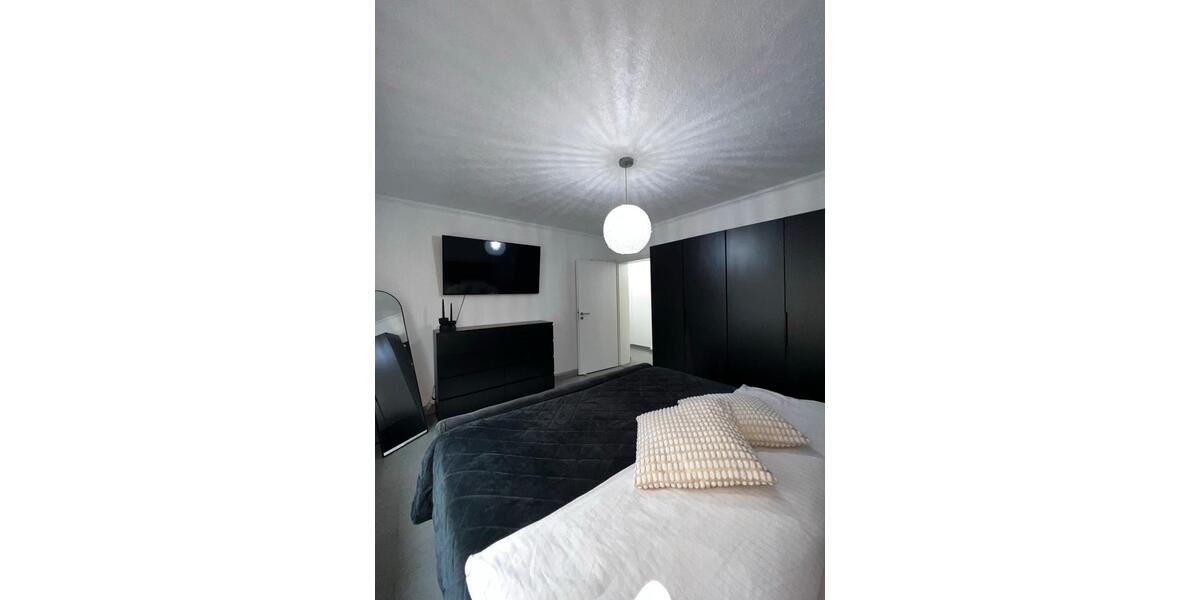 Etagenwohnung Sachsenheim - 3 Zimmer, 66 m&sup2;, 1.100&euro; | Angebot:26150980