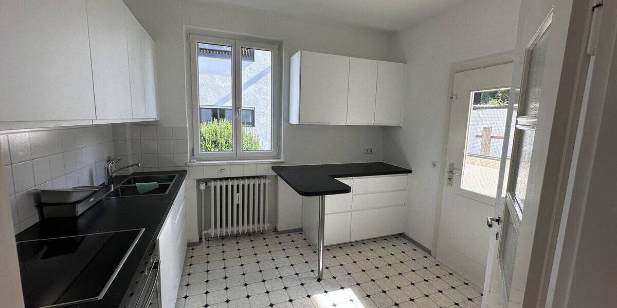 Etagenwohnung Stuttgart Botnang - 4 Zimmer, 110 m&sup2;, 1.590&euro; | Angebot:26511677