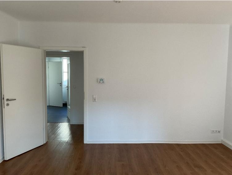 Erdgeschoßwohnung Esslingen am Neckar Hegensberg - 4 Zimmer, 92 m&sup2;, 1.174&euro; | Angebot:26664680