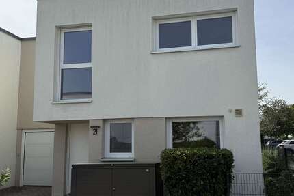 Haus Pliezhausen - 5 Zimmer, 121 m&sup2;, 1.550&euro; | Angebot:27291237
