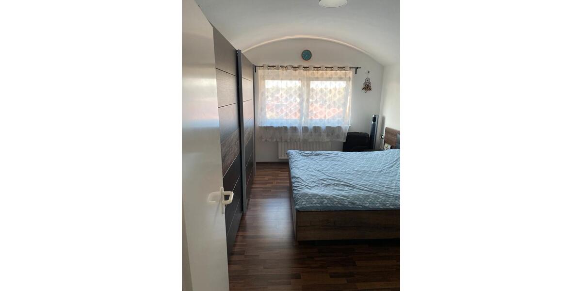 Dachgeschoßwohnung Bietigheim-Bissingen Bissingen - 2.5 Zimmer, 68 m&sup2;, 950&euro; | Angebot:26444705