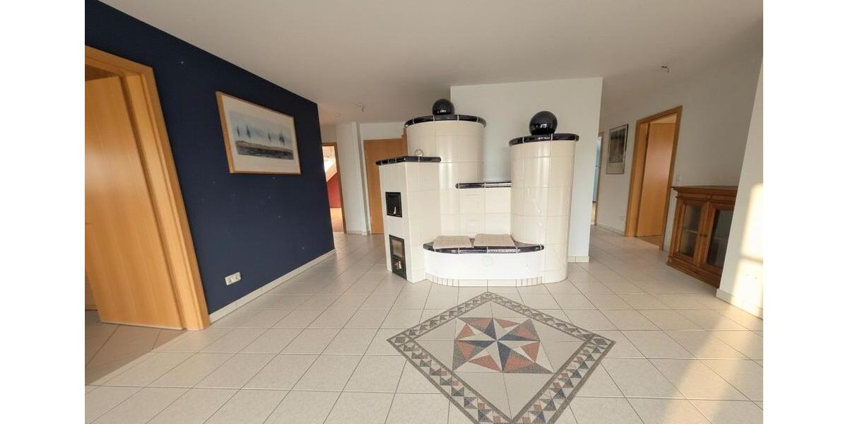 Dachgeschoßwohnung Schwieberdingen - 6.5 Zimmer, 151 m&sup2;, 540.000&euro; | Angebot:26577460