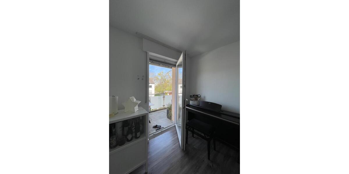 Etagenwohnung Sindelfingen Sindelfingen (Stadt) - 4 Zimmer, 106 m&sup2;, 1.600&euro; | Angebot:26045329