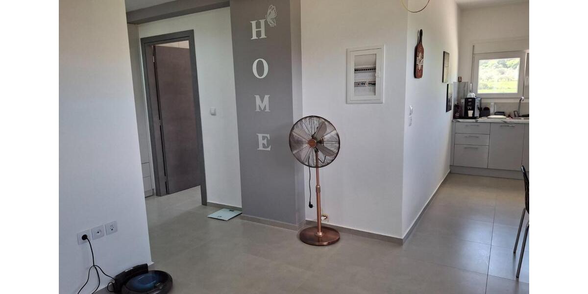 Mehrfamilienhaus, Wohnhaus Stuttgart Luginsland - 4 Zimmer, 120 m&sup2;, 179.000&euro; | Angebot:25902737