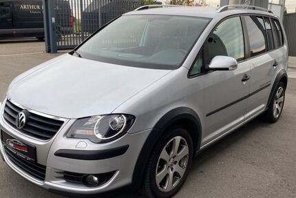 VW Touran 121.431 km 5.990 € Böblingen 71034