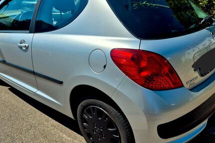 Peugeot 207 157.400 km 1.850 &euro; Filderstadt 70794