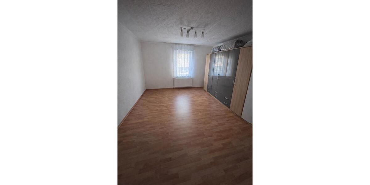 Etagenwohnung Esslingen am Neckar - 5 Zimmer, 148 m&sup2;, 450.000&euro; | Angebot:25965846
