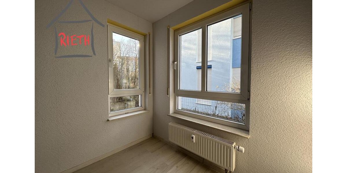 Erdgeschoßwohnung Ludwigsburg Eglosheim - 5 Zimmer, 145 m&sup2;, 1.650&euro; | Angebot:23820195