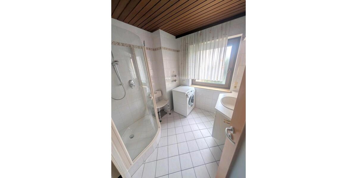 Erdgeschoßwohnung Reutlingen - 1 Zimmer, 98 m&sup2;, 390&euro; | Angebot:24476846