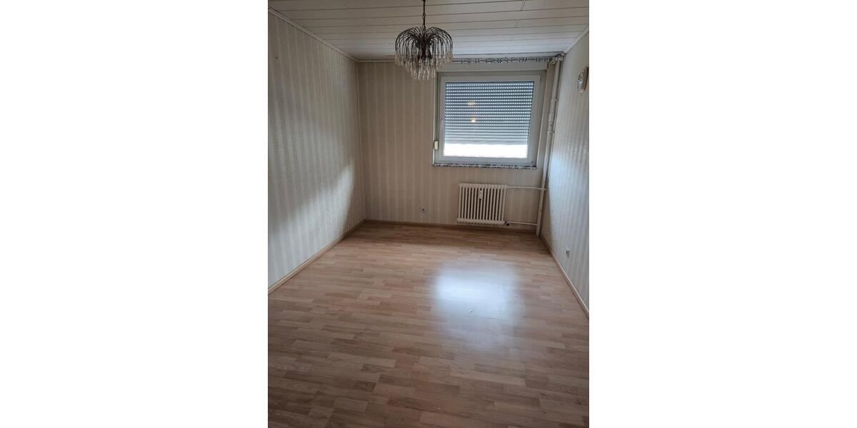 Etagenwohnung Pforzheim Eutingen - 3.5 Zimmer, 84 m&sup2;, 270.000&euro; | Angebot:25145920