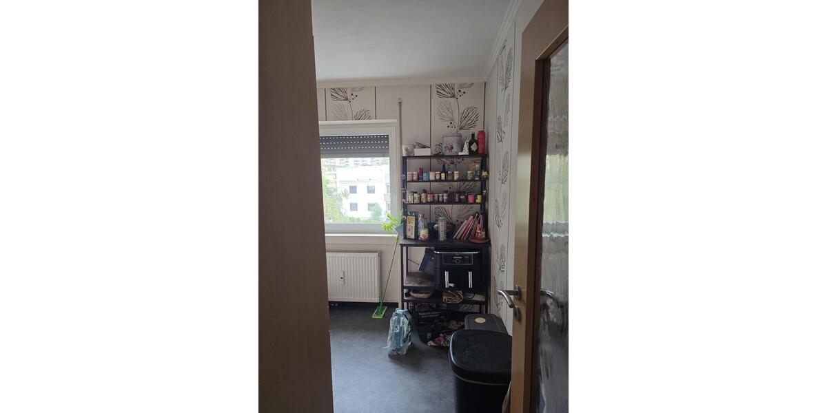 Etagenwohnung Ludwigsburg Hoheneck - 4 Zimmer, 91 m&sup2;, 1.775&euro; | Angebot:27603040