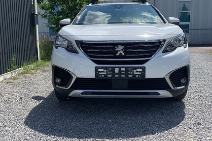 Peugeot 5008 141.000 km 13.999 &euro; Sindelfingen 71069