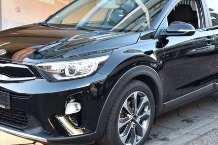 Kia Stonic 97.500 km 14.299 € Fellbach 70736