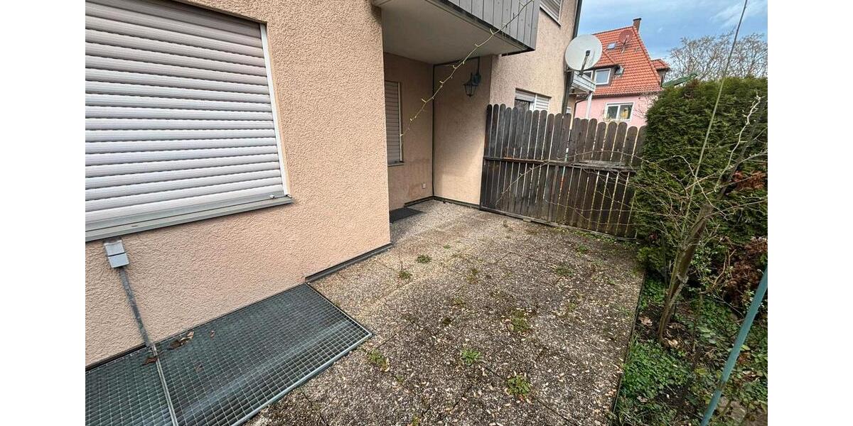 Reihenhaus Stuttgart Bad Cannstatt - 5 Zimmer, 140 m&sup2;, 3.000&euro; | Angebot:25294745