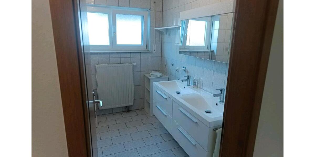 Erdgeschoßwohnung Nagold - 3.5 Zimmer, 90 m&sup2;, 1.580&euro; | Angebot:26186666