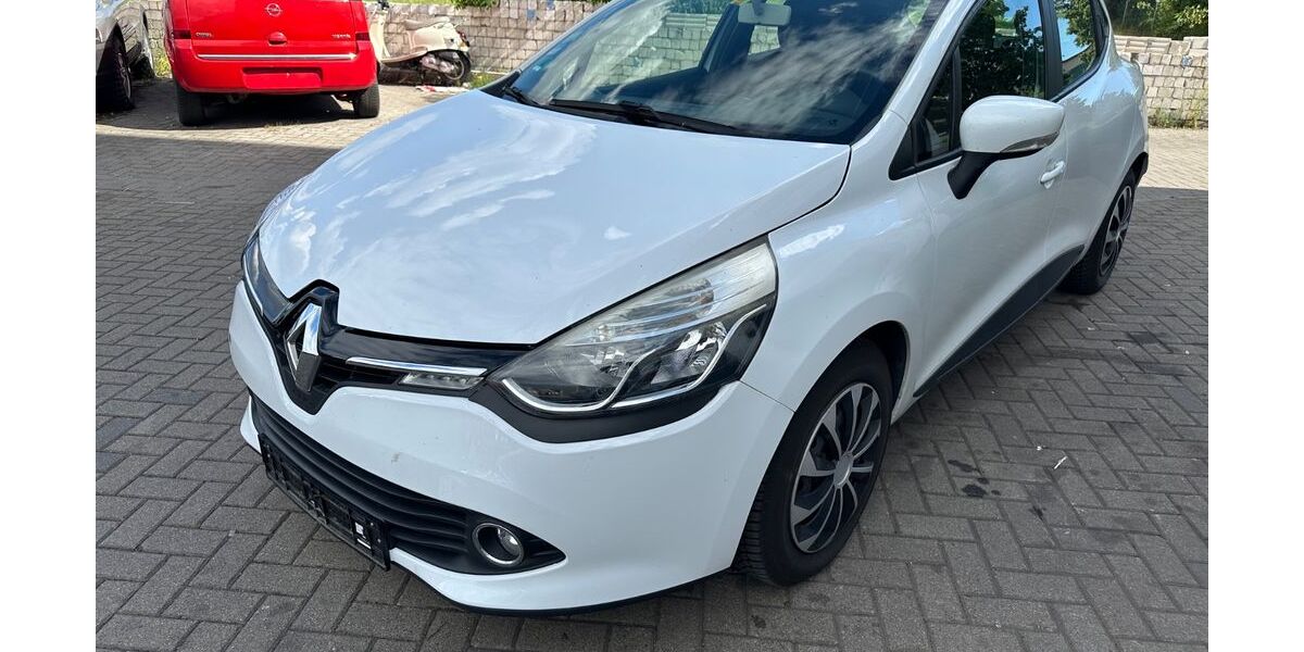Renault Clio 129.000 km 2.990 &euro; Böblingen 71034