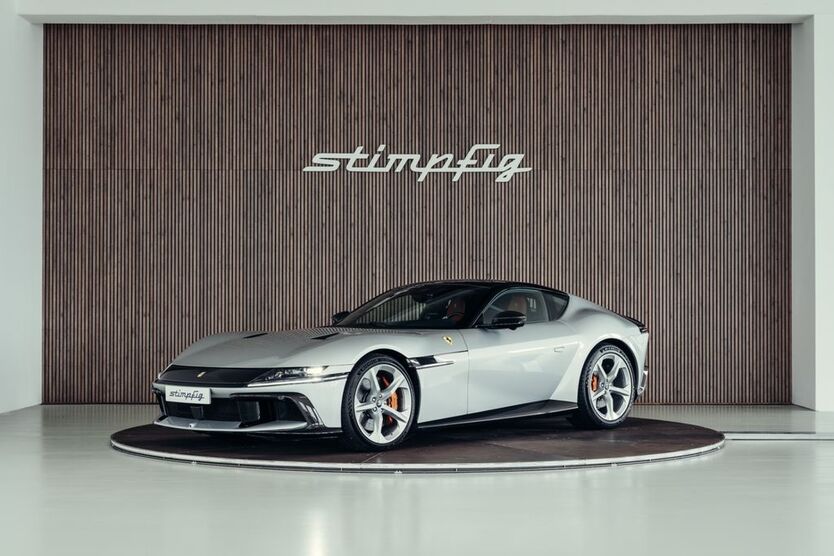 Ferrari 12Cilindri 1.556 km 489.900 € Stuttgart 70190