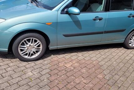 Ford Focus 127.581 km 2.500 &euro; Oberreichenbach 75394